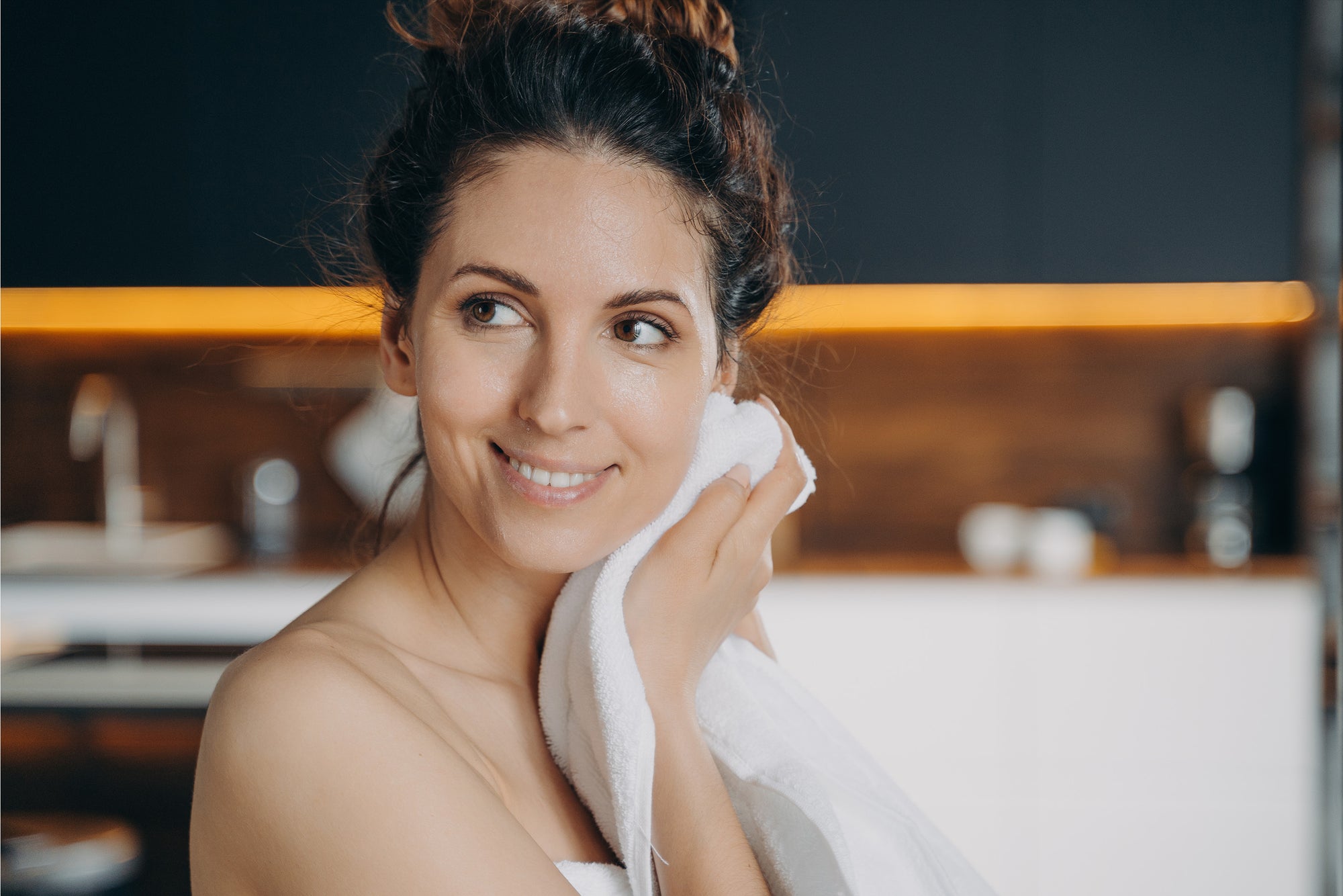Understanding the Difference Between Clean Skin and Healthy Skin: Unlocking the Secrets to Radiant Complexion